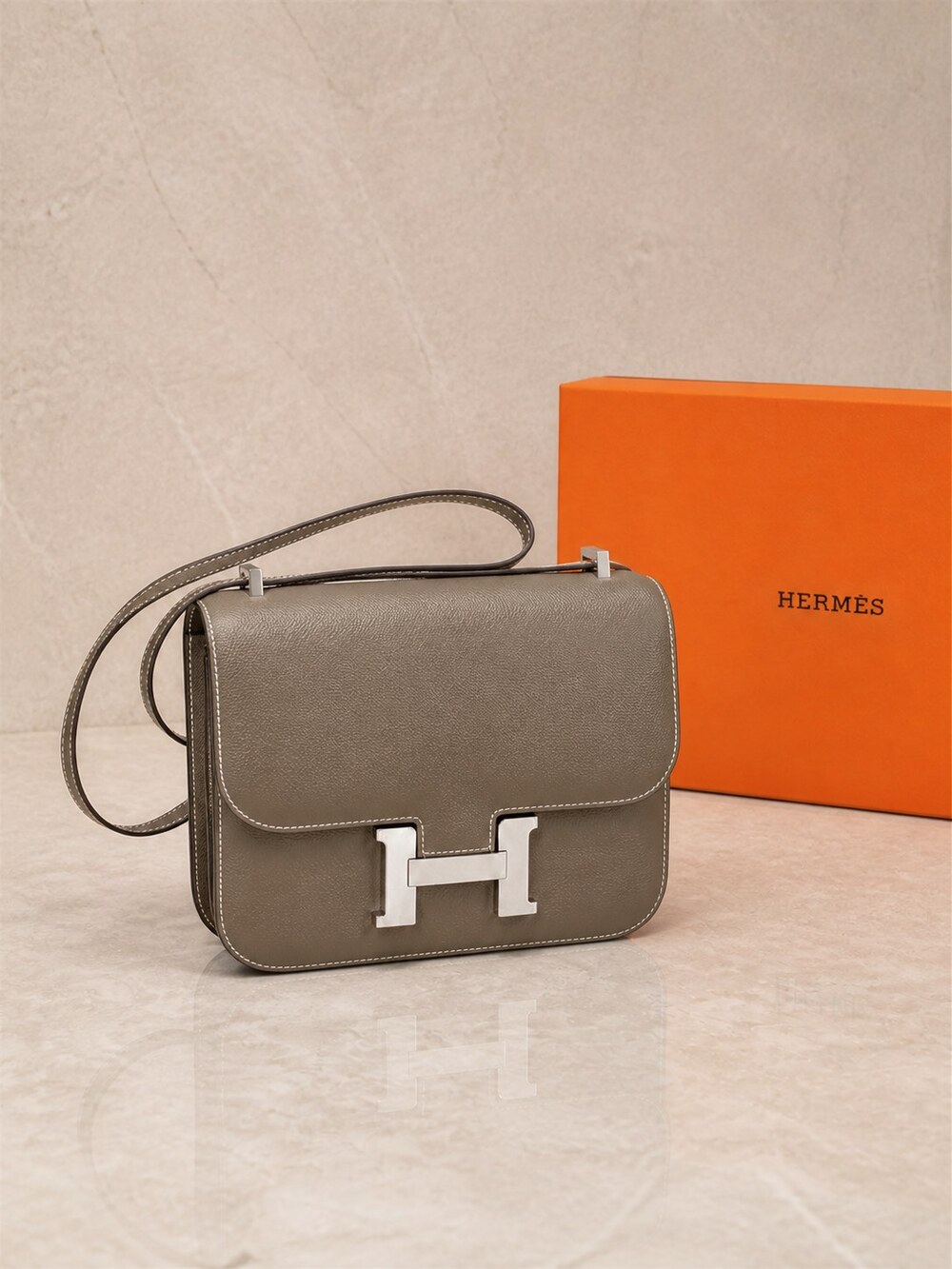 Hermes Etoupe Epsom Leather Shoulder Bag | Constance 24